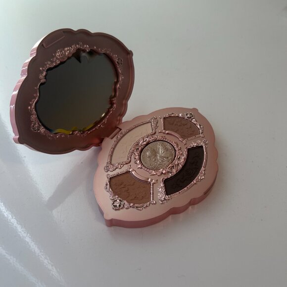 Flower Knows Midsummer Fairytales Embossed Five-Color Makeup Palette NEW 01 - Picture 4 of 6